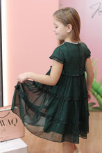 تحميل الصورة إلى عارض المعرض، فستان بتصميم ياقة أنيقة