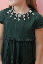 تحميل الصورة إلى عارض المعرض، فستان بتصميم ياقة أنيقة