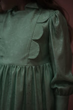 Load image into Gallery viewer, Collar Detailed Dress
