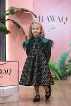 Load image into Gallery viewer, Shiny Patterned Jacquard Dress
