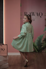 Load image into Gallery viewer, Collar Detailed Dress
