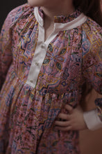 Load image into Gallery viewer, Cuff Detail Patterned Dress
