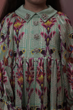 Load image into Gallery viewer, Crystal Detailed Patterned Dress
