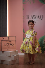 Load image into Gallery viewer, Ribbon Detailed Patterned Dress

