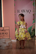 Load image into Gallery viewer, Ribbon Detailed Patterned Dress
