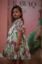 Load image into Gallery viewer, Ribbon Detailed Patterned Dress
